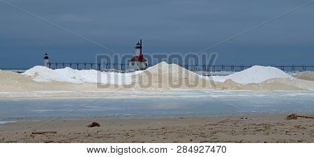 A Clear View Of The Inner And Outer Lighthouses On The North Pier At St. Joseph, Michigan In A Frigi