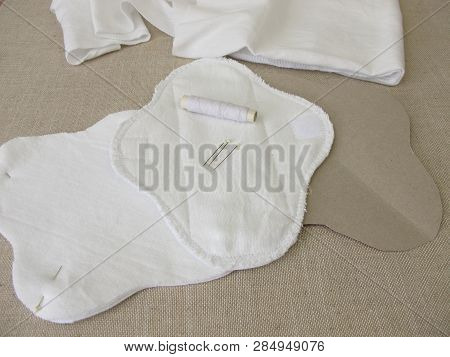 Washable Self-sewn Monthly Hygiene Pantyliner Made Of Fabric