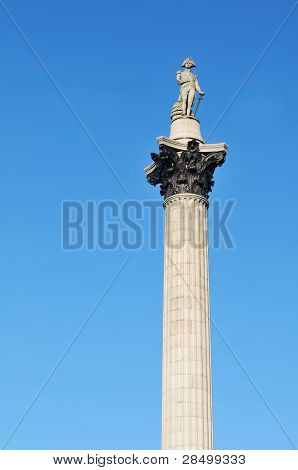 Nelsonův sloup, Trafalgarské náměstí v Londýně