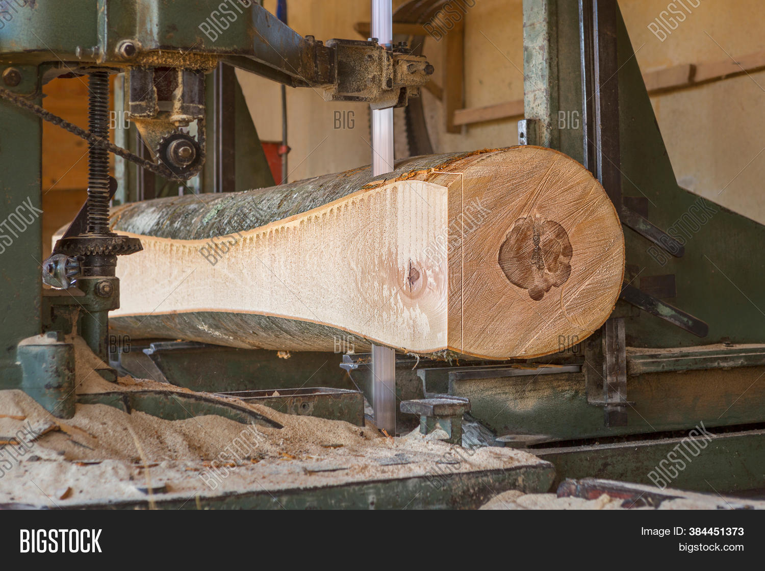 Sawmill Cutting, Image \u0026 Photo (Free 