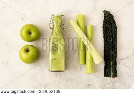 Detox Smoothie With Greenapples And Kale Leaves. Detox, Dieting Clean Eating