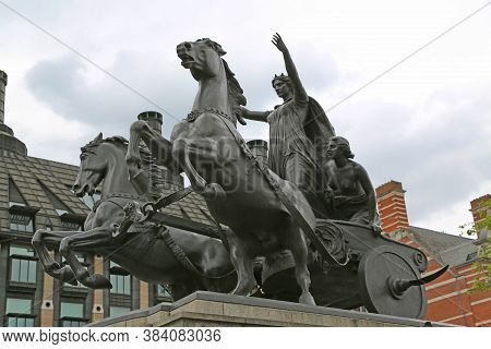 London, Great Britain -may 22, 2016: Boadicea And Her Daughters By Thomas Thornycroft, A Bronze Scul
