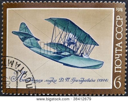 URSS - CIRCA 1974: Un francobollo stampato in spettacoli di Russia aereo con acqua di Grigorovich l'iscrizione