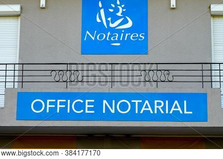 Bordeaux , Aquitaine / France - 09 01 2020 : Notaires Office Notarial Text And Logo Sign Of French N
