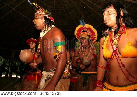Porto Seguro, Bahia / Brazil - April 14, 2009: Pataxo Indians Are Seen In The Village Jaqueira In Th