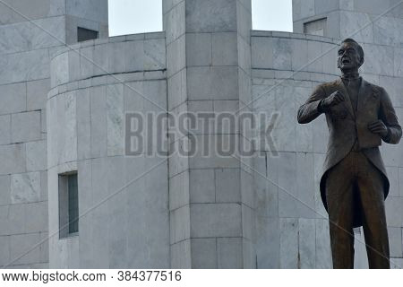 Quezon City, Ph - Oct 6 - Manuel Quezon Statue At Quezon Memorial Circle On October 6, 2018 In Quezo