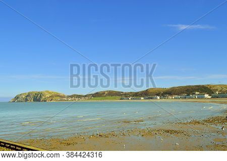 Llandudno North Beach A Tourist Resort In Noerth Wales