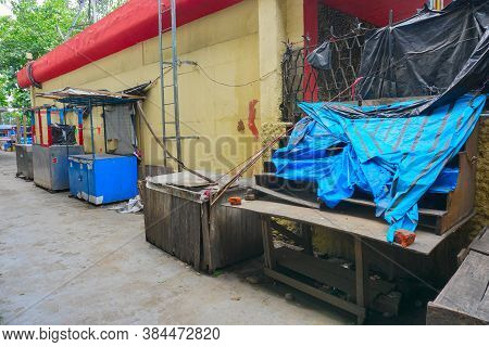 Kolkata, West Bengal, India - 22nd May 2020 : Roadside Retail Shops Under Lockdown To Stop Spread Of