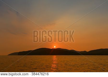 Sunset Sea View In Thailand,chong Samaesarn Is A Popular Tourist Destination.