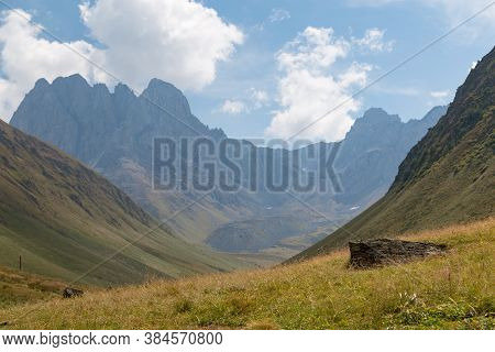 Trekking Caucasus - Chaukhi Pass In The North Of Georgia