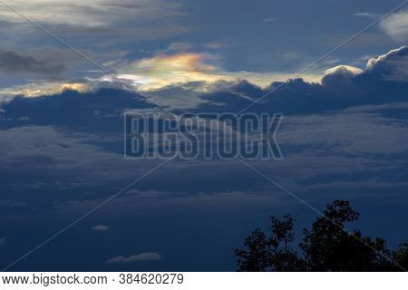 Beautiful Irisation,rainbow Clouds,sky Beautiful,colorful Clouds In The Overcast Sky,iridescent Clou