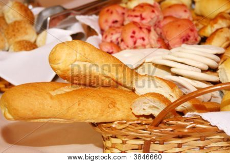 Korb mit Brot