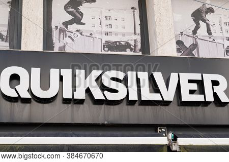 Bordeaux , Aquitaine / France - 09 01 2020 : Quiksilver Logo And Text Sign Front Of Shop Entrance Of