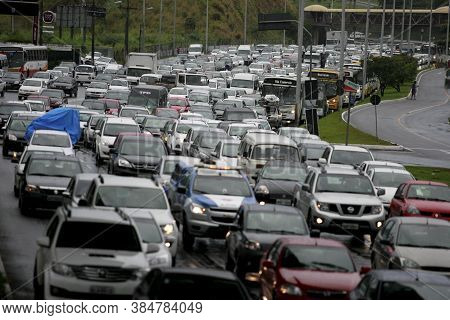 Salvador, Bahia / Brazil - December 16, 2014: Vehicles Are Seen In Traffic Congestion On Avenida Acm