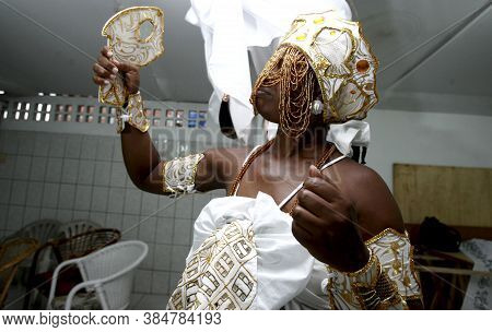 Salvador, Bahia / Brazil - February 24, 2016: Person Wears The Orixa Oxum, Entity Of Candomble, In T