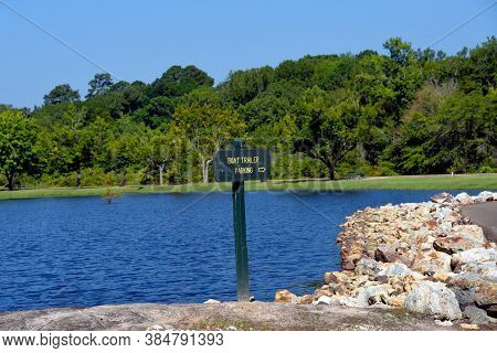 Boat Trailer Parking Sign At State Park