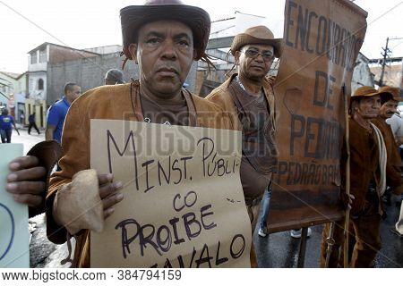 Salvador, Bahia / Brazil - July 2, 2015: Cowboys Protest The Ban On The Use Of Horses During The Jul