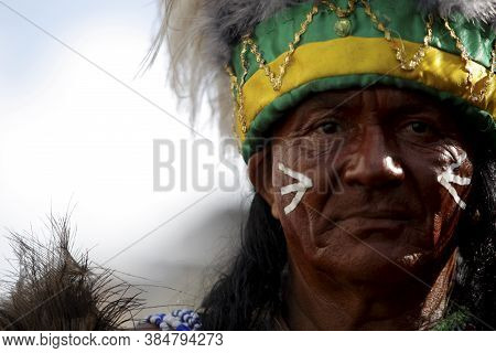 Salvador, Bahia / Brazil - July 2, 2015: Indians Accompany The Departure Of Caboclo And Cabocla From