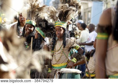 Salvador, Bahia / Brazil - July 2, 2015: Indians Accompany The Departure Of Caboclo And Cabocla From