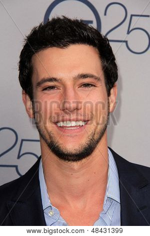 洛杉矶洛杉矶-JUL 24： Drew Roy 到达在 TNT 的 25 周年晚会在贝弗利希尔顿酒店