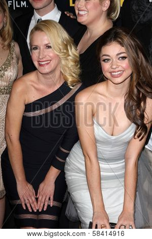 Angela Kinsley, Sarah Hyland at the 