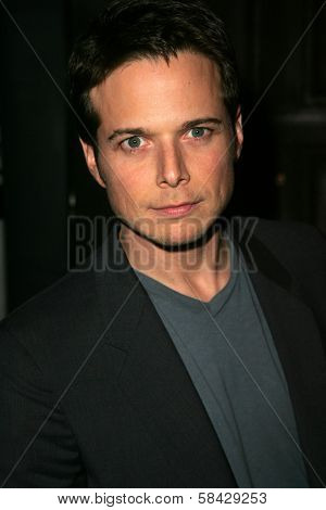 HOLLYWOOD - DECEMBER 07: Scott Wolf at Howard Fine's Ball of Fire December 07, 2006 in Boardners, Hollywood, CA.