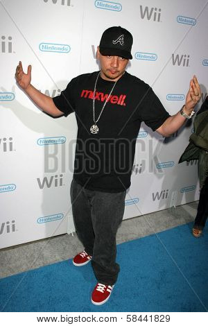 Mix Master Mike at the party celebrating the launch of Nintendo's Game Console Wii. Boulevard 3, Los Angeles, California. November 16, 2006.