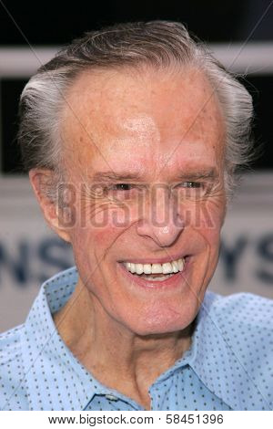 LOS ANGELES - NOVEMBER 12: Robert Culp at the world premiere of 