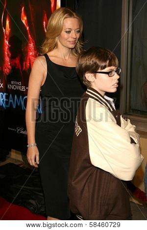 Jeri Ryan at the premiere of 