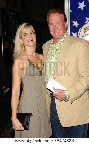 HOLLYWOOD - JULY 26: Faith Majors and Lee Majors at the Premiere Of 