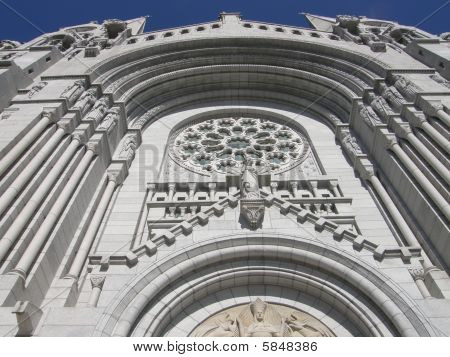 Svatyně a katedrála na Ste Anne de Beaupre v Quebecu