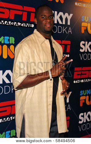 HOLLYWOOD - JULY 11: Vince Young at ESPN The Magazine's 