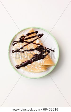 pancakes with chocolate sauce