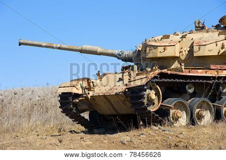 Old Tank Of War