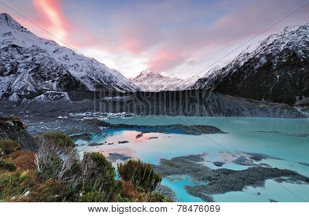 Sunset at Aoraki Mt Cook National Park, New Zealand