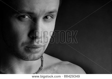 a photo of drastic  man portret. black-white