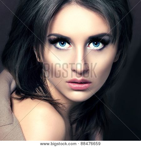 Beauty Fashion Glamorous Model Girl Portrait.