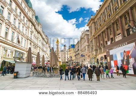 Graben street view and Plague column in Vienna