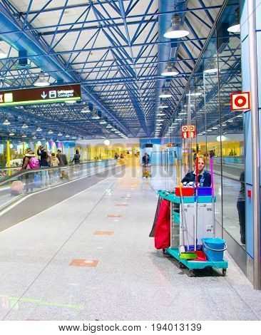 Madrid–barajas Airport Cleaning Service