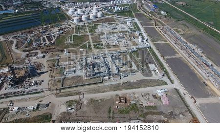 Oil Refinery Plant For Primary And Deep Oil Refining. Equipment And Tanks In The Oil Refinery. Recti