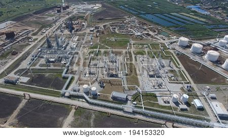 Oil Refinery Plant For Primary And Deep Oil Refining. Equipment And Tanks In The Oil Refinery. Recti
