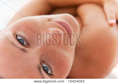 Bronceado de belleza verano feliz