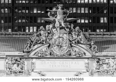 Grand Central Terminal Facade From Park Avenue