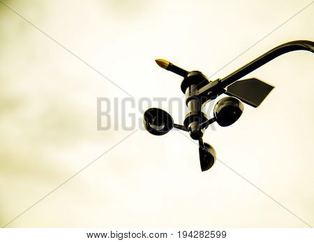 Anemometer