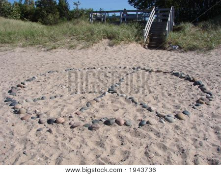 Peace_Symbol_Beach