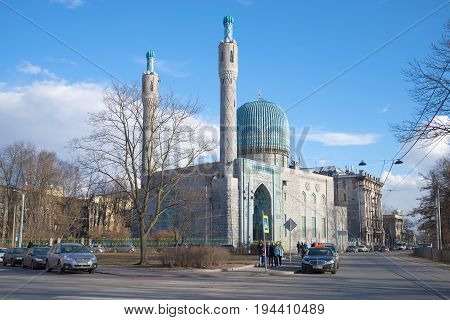 ST. PETERSBURG, RUSSIA - MARCH 20, 2017: View of the cathedral mosque of St. Petersburg in the sunny March afternoon
