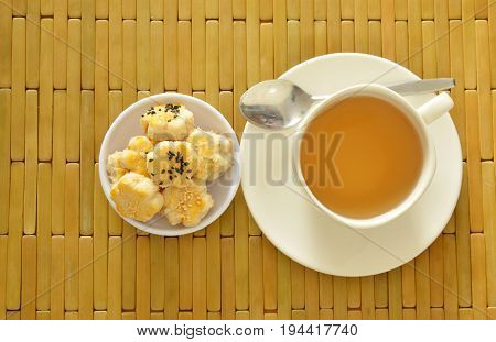 Chinese mini cookies dressing black and white sesame eat with hot tea