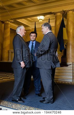 Petro Poroshenko And Rex Tillerson