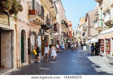 People On Main Street Corso Umberto I In Taormina