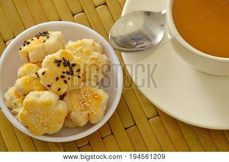 Chinese mini cookies dressing black and white sesame eat with hot tea